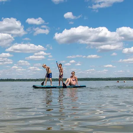Ferienhaus Bungis Ferien Direkt Am Grimnitzsee, Karree 11